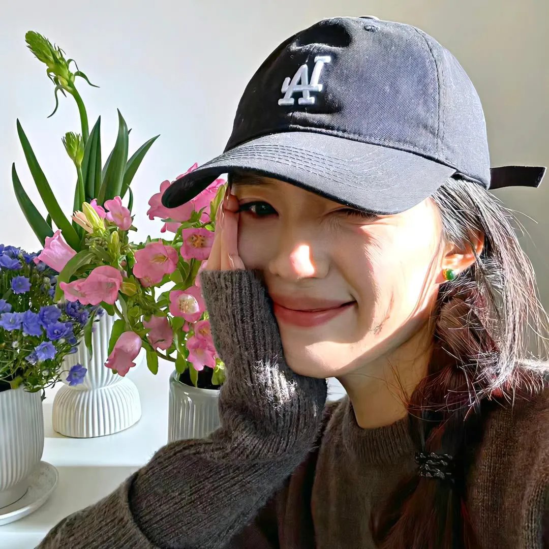 飘动的红丝带